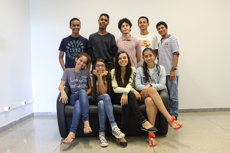 Integrantes de parte da nova diretoria do Grêmio Estudantil do IFG Aparecida de Goiânia